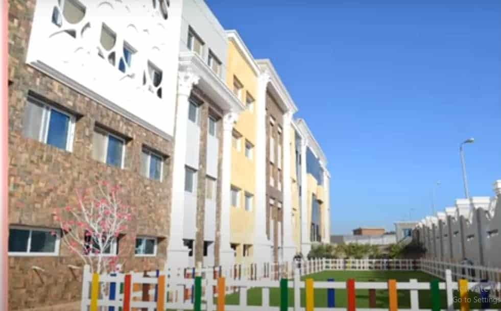 مدرسة كارديف مودرن - 3